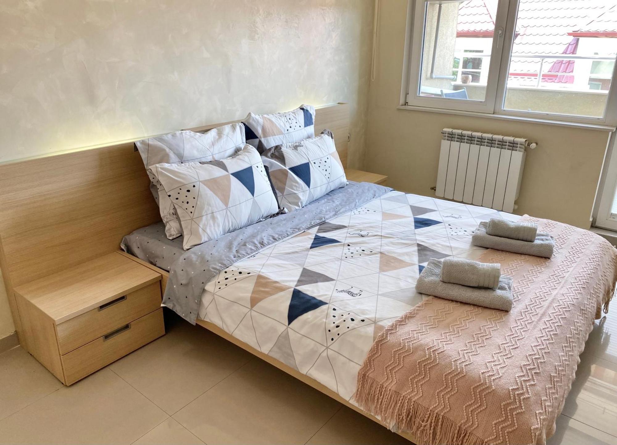 Entire For 4 Guests In Sofia